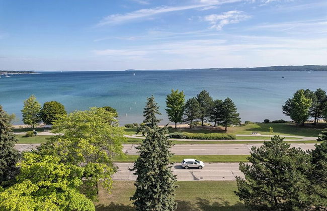 539 Bay St. Lake View Condo Unit 203E - Foto 22