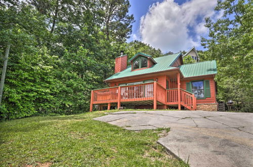 Photo 18 - Gatlinburg Chalet W/hot Tub, Sauna + Mountain View