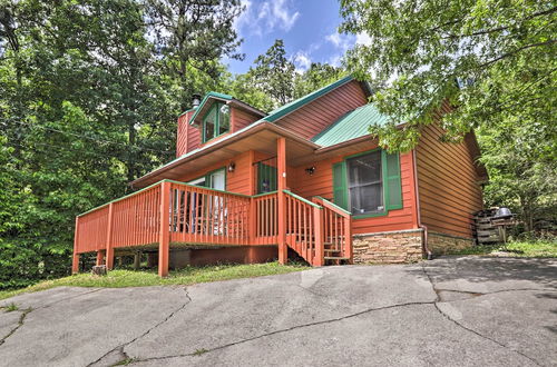 Photo 3 - Gatlinburg Chalet W/hot Tub, Sauna + Mountain View