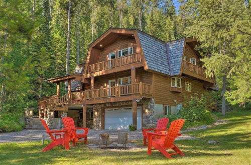 Photo 7 - Wild Huckleberry Alpine Cabin: Fireplace & Deck