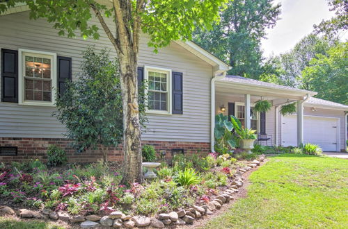 Photo 34 - Lovely Mtn Cottage w/ Hot Tub, BBQ & Fire Pit