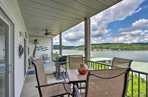 Foto 1 - Lakefront Ozark Condo w/ Balcony & Seasonal Pool