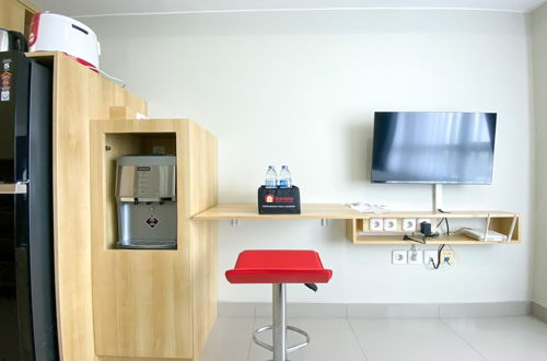 Photo 7 - Fancy And Simply Studio Room At Springlake Summarecon Bekasi Apartment