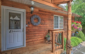 Photo 2 - Homey Pet-friendly Libby Cottage w/ Yard by Creek