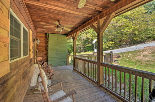 Photo 4 - Lovely Lake Hartwell Retreat: Dock, Deck & Grill