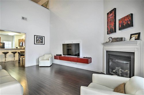 Photo 8 - Inviting High Point Townhome With Patio + Privacy