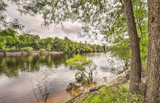 Foto 1 - Suwannee Riverfront Home: Grill, Near Springs