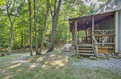 Foto 2 - Rustic Taswell Cabin: Grill + Walk to Patoka Lake