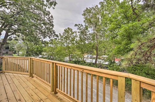 Foto 6 - Updated Lakefront Cabin w/ Deck & Boat Dock