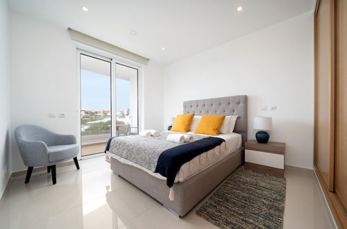 Foto 2 - Sunset Holiday Apartment by Ideal Homes Porto de Mos Lagos