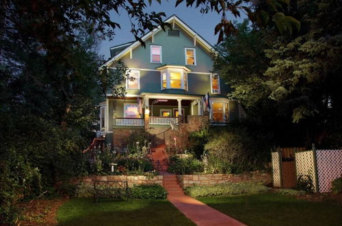 Photo 11 - Historic Mansion in the Heart of Manitou Springs Sleeps 22 Events Welcome