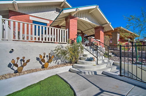 Foto 1 - Colorful El Paso Home w/ Deck & Mtn Views