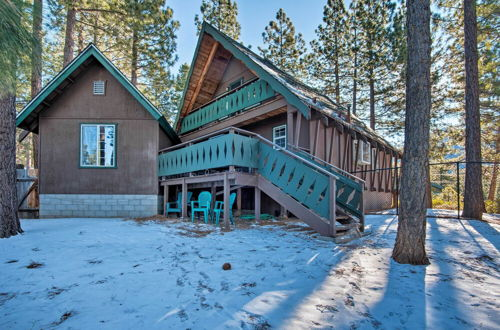 Foto 4 - South Lake Tahoe Home w/ Deck & Mountain View
