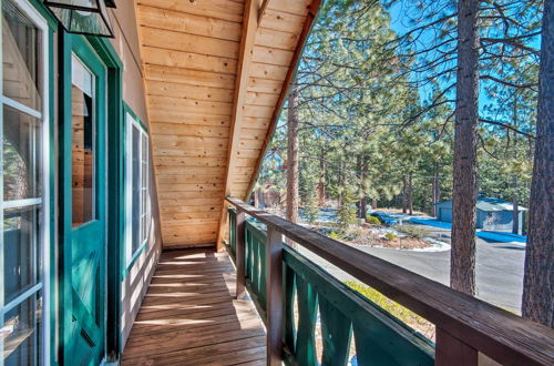Foto 5 - South Lake Tahoe Home w/ Deck & Mountain View