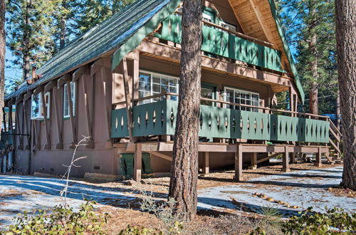 Foto 13 - South Lake Tahoe Home w/ Deck & Mountain View