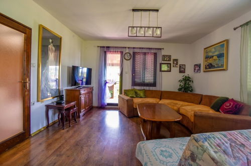 Photo 9 - Sea View Villa w Terrace 10 Min to Beach in Budva