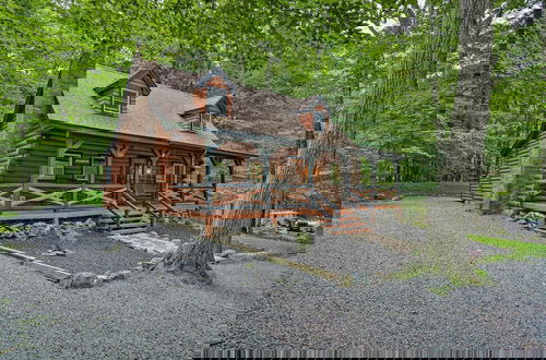 Photo 20 - Pocono Log Cabin: Fireplace, Fire Pits & Amenities