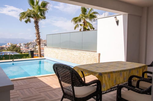 Foto 2 - Spacious Flat With Pool in Kusadasi