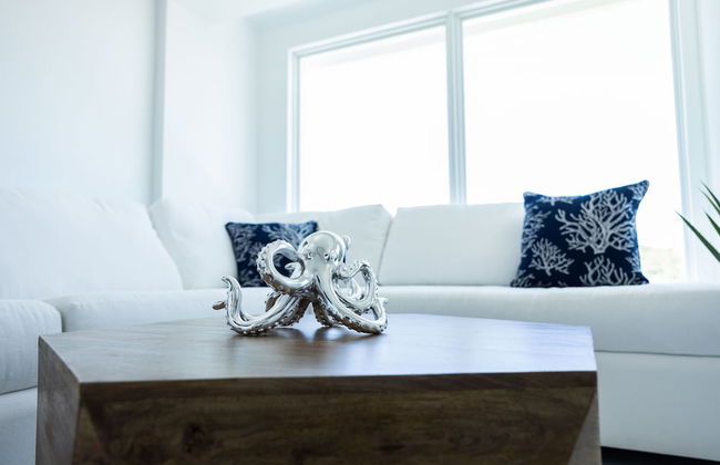 Dolphin Suites - Photo 11