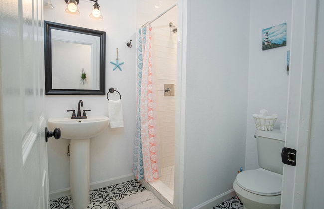 Charming 4br/2ba Only 5 Mins Downtown & Riverwalk - Photo 16