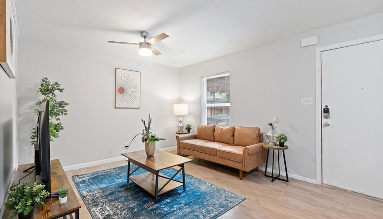 Photo 1 - Stylish 1BR Near UT Highland Evonify