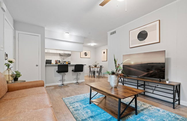 Modern 2BR Near UT Hyde Park Evonify - Foto 15