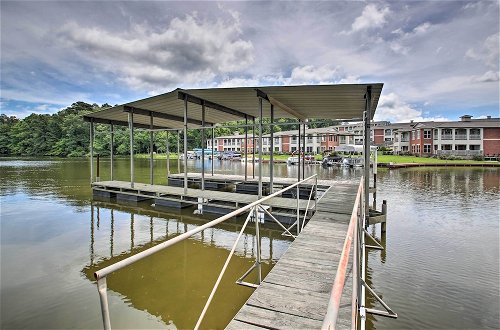 Foto 9 - Amenity-packed Lakehouse w/ Pool & Boat Slip