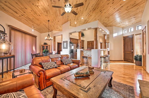 Photo 17 - Spacious Show Low Home in the Torreon Lodges