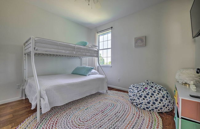Gorgeous Luxury Home With Hot Tub Just 3 Miles to Dtwn! - Foto 13