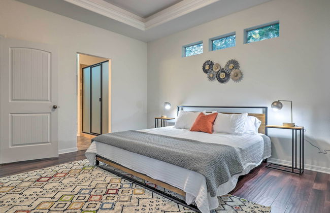 Gorgeous Luxury Home With Hot Tub Just 3 Miles to Dtwn! - Foto 2