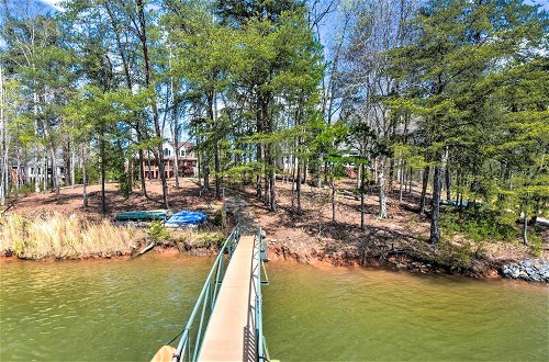 Photo 16 - Bright Oasis on Lake Hartwell w/ Boat Dock