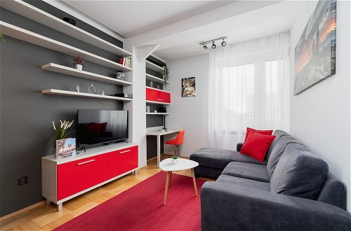 Foto 8 - Modern 1 Bedroom Apartment by Renters