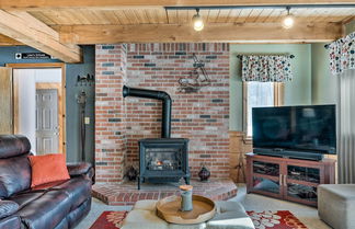 Foto 1 - Cozy Conway Area Home w/ Seasonal Amenities