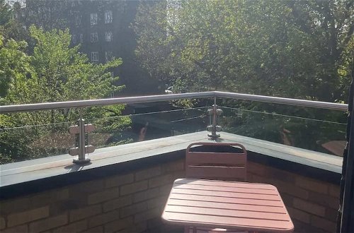 Photo 16 - Modern & Bright 2BD Flat With Balcony - Islington