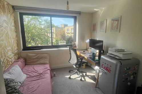 Photo 4 - Modern & Bright 2BD Flat With Balcony - Islington