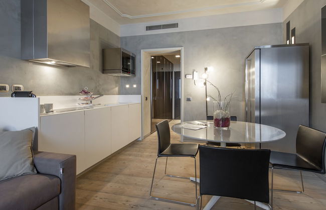 Milan Royal Suites & Luxury Apartments - Photo 32