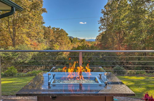 Photo 39 - Stunning Asheville Home: Hot Tub + Fire Pit