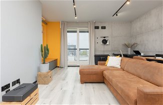 Foto 1 - Industrial Bemowo Apartment by Renters