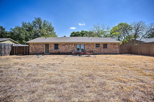 Foto 19 - Spacious Ranch Home in Historic Waxahachie