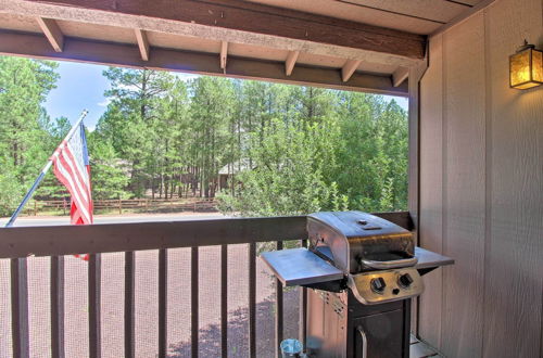 Photo 10 - Pinetop Condo w/ Deck, Grill, 30 Mi to Sunrise Ski