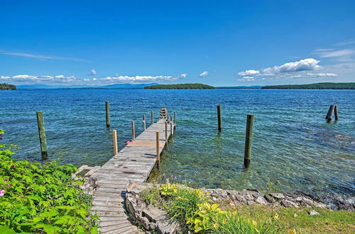 Foto 1 - Winnipesaukee Lakefront Home With Dock & Views