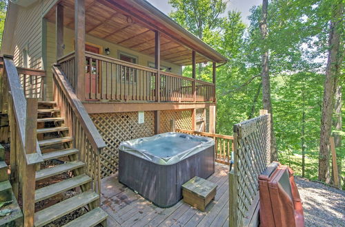 Foto 6 - Charming 'fox Den' Cabin in Whittier w/ Hot Tub