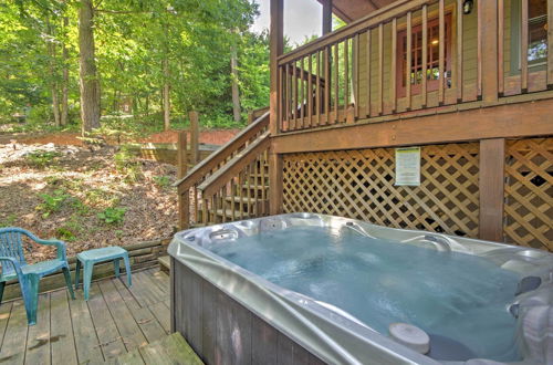 Photo 3 - Charming 'fox Den' Cabin in Whittier w/ Hot Tub