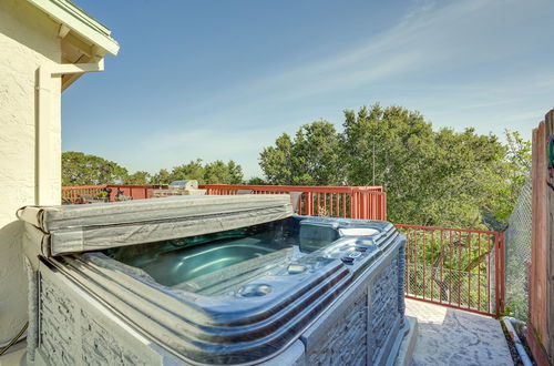 Photo 1 - Vallejo Home W/spacious Deck, Hot Tub & Views