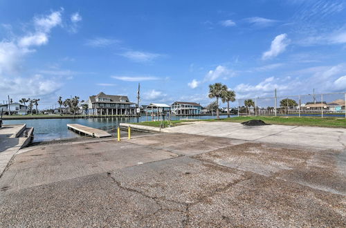 Photo 16 - Family-friendly Galveston Home: Walk to Beach