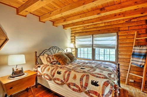 Photo 14 - Family-friendly Massanutten Log Home w/ Views