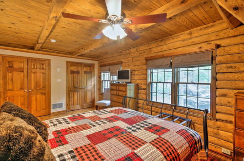 Photo 13 - Family-friendly Massanutten Log Home w/ Views