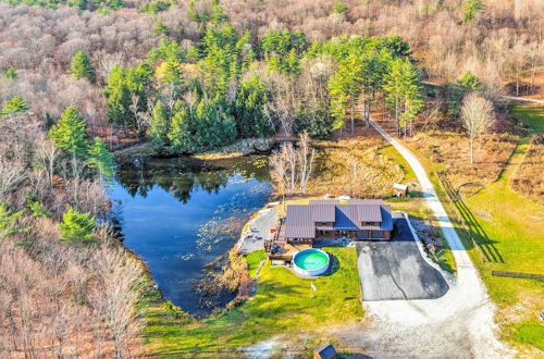 Photo 9 - Chic Brandon Cabin w/ Pool, Hot Tub + Sauna