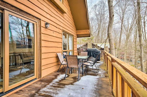 Photo 6 - Pennsylvania Cabin w/ Community Pool