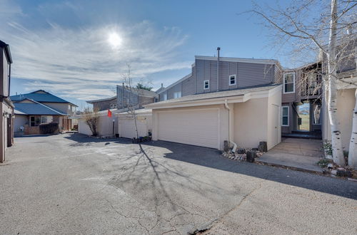 Foto 17 - Loveland Townhome: Walkable to Lake & Park